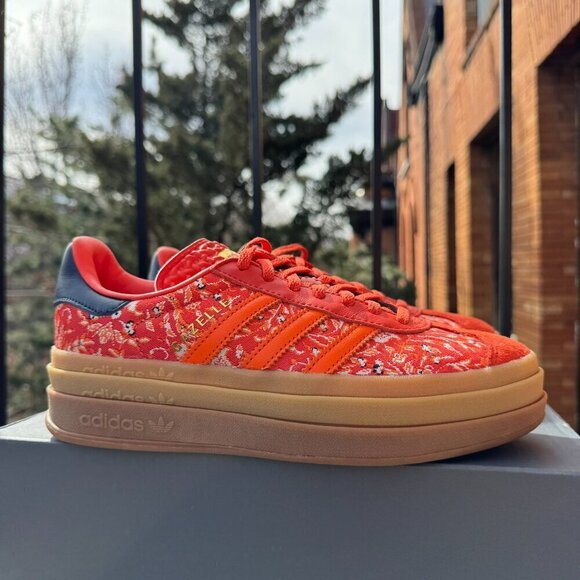 New Adidas Gazelle Bold Platform Sneakers Floral Paisley Red Print Gum Womens 7 - Picture 4 of 14